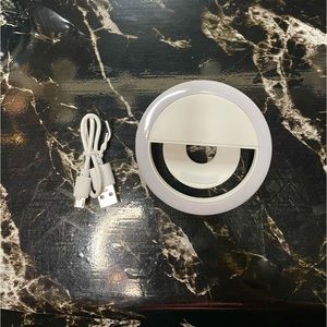 Ring light clip for phone
